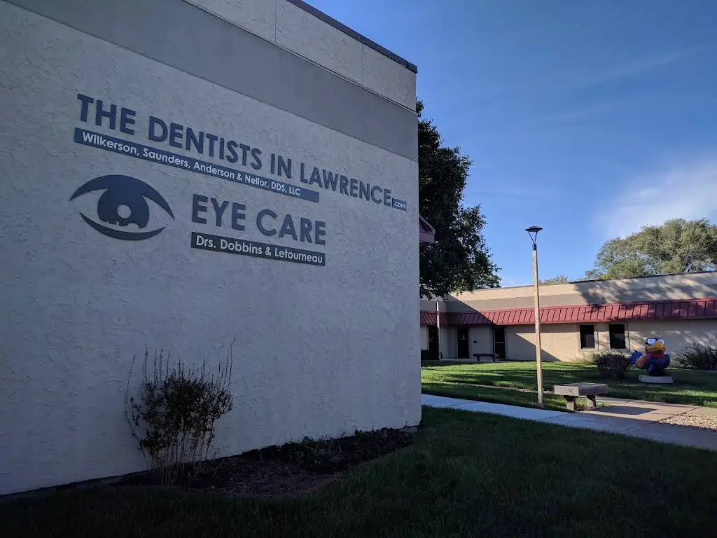 The Dentists in Lawrence - Professional dental clinic exterior with modern facilities