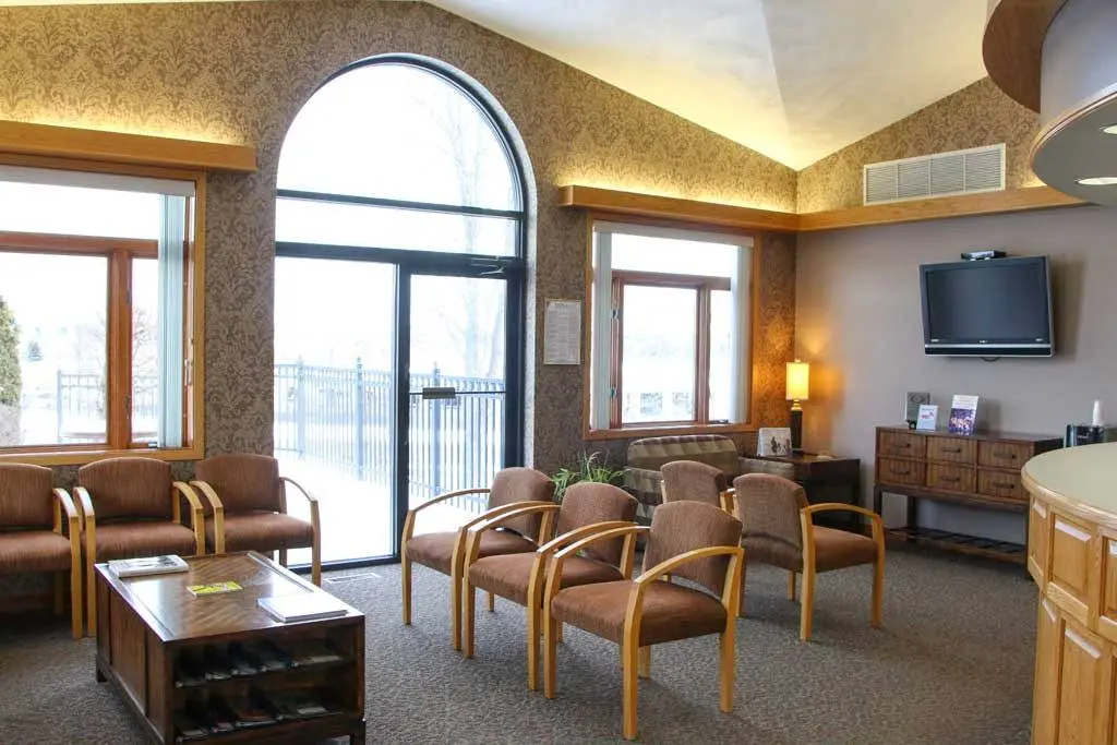 Wanserski Dental Center For Complex Dentistry - Professional dental clinic exterior with modern facilities