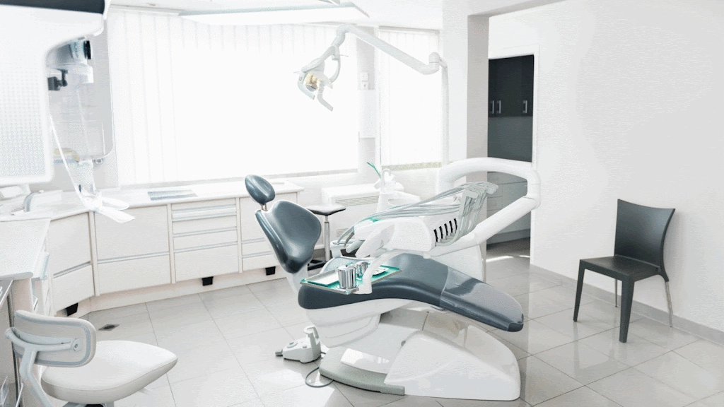 Albany Dental Associates - Professional dental clinic exterior with modern facilities