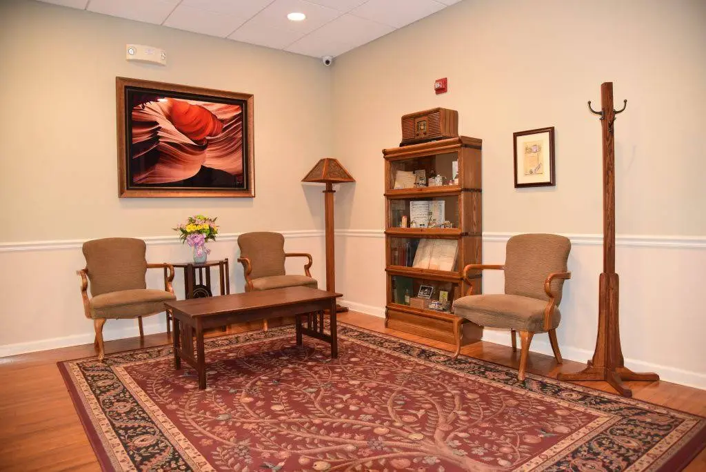 Aibel Endodontics - Professional dental clinic exterior with modern facilities