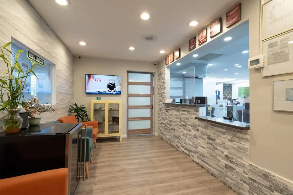 Arlington Dental Excellence - Professional dental clinic exterior with modern facilities
