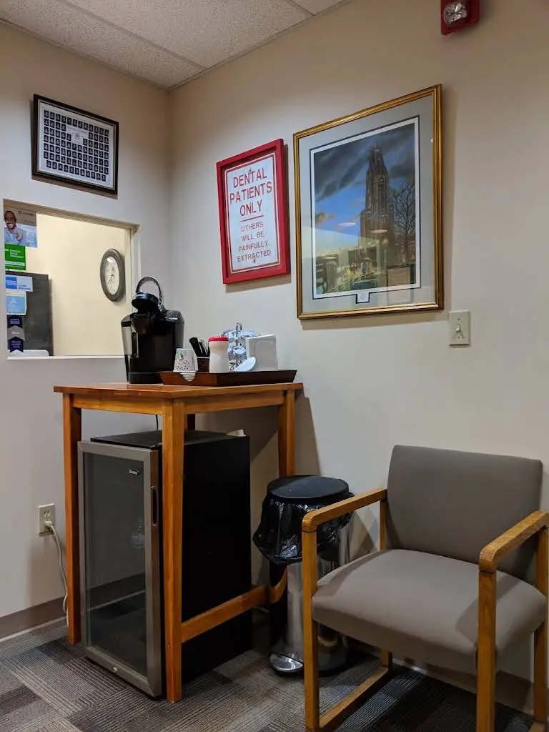 Pittsburgh Aesthetic Smiles - Professional dental clinic exterior with modern facilities