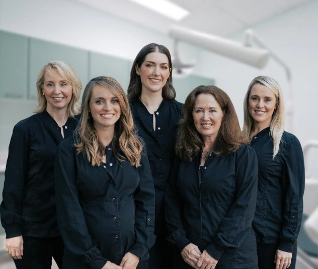 Reich Dental Center - Professional dental clinic exterior with modern facilities