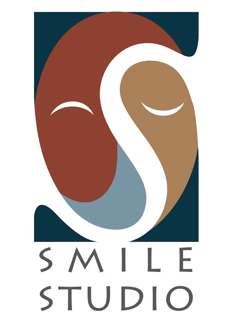 Smile Studio Orthodontics - Professional dental clinic exterior with modern facilities