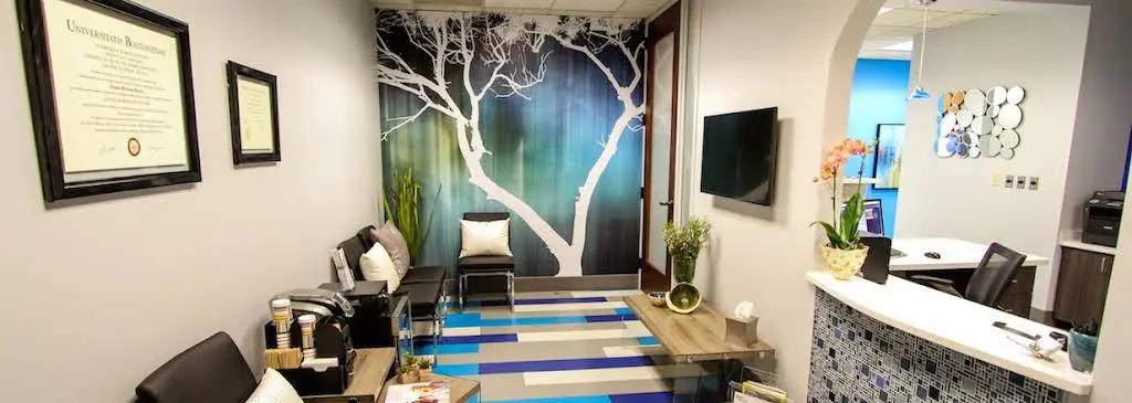 Periodontal Specialists of Vinings - Professional dental clinic exterior with modern facilities