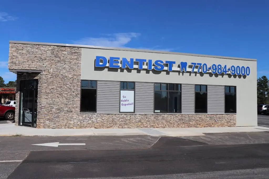 Dental World of Marietta - Professional dental clinic exterior with modern facilities
