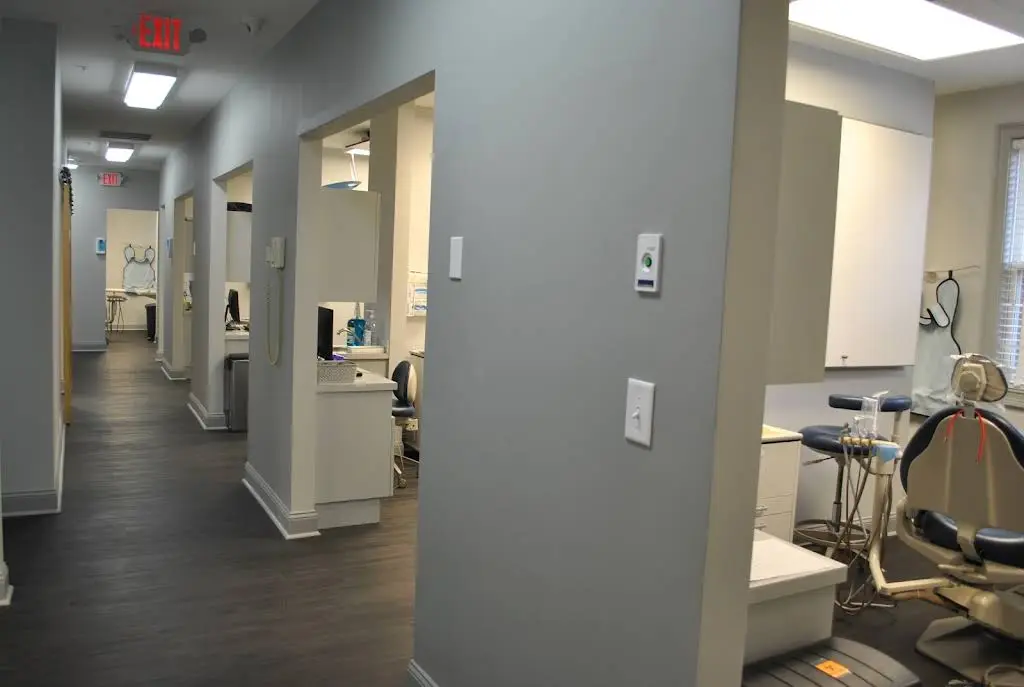 Marietta Dental Professionals - Professional dental clinic exterior with modern facilities