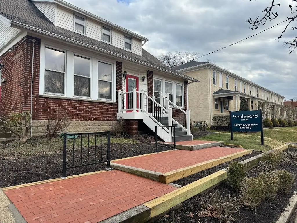 Boulevard Smiles - Professional dental clinic exterior with modern facilities