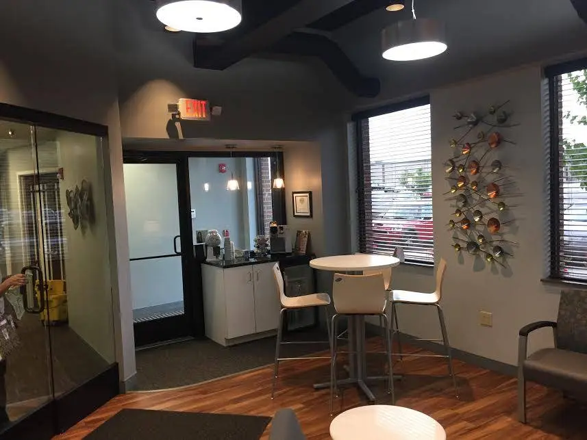 Edgewood Dental Associates - Professional dental clinic exterior with modern facilities