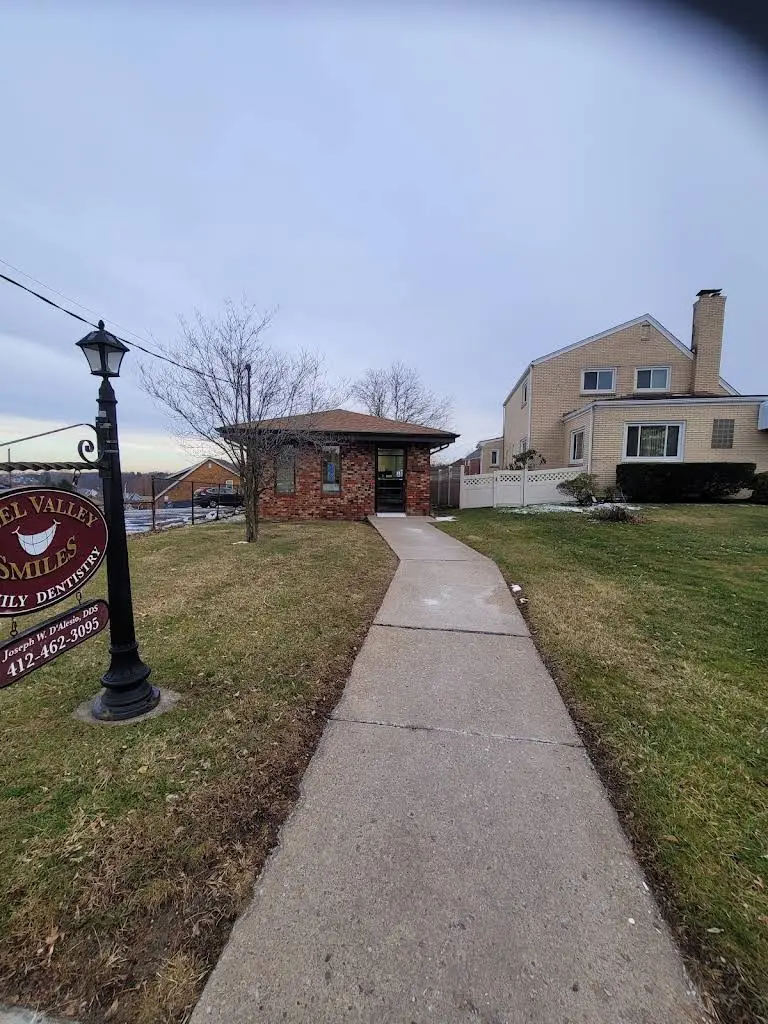 Steel Valley Smiles - Professional dental clinic exterior with modern facilities