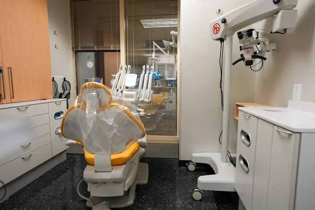 Zentooth Endodontics - Professional dental clinic exterior with modern facilities