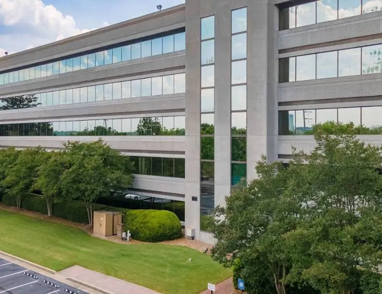Kennestone Periodontics - Professional dental clinic exterior with modern facilities
