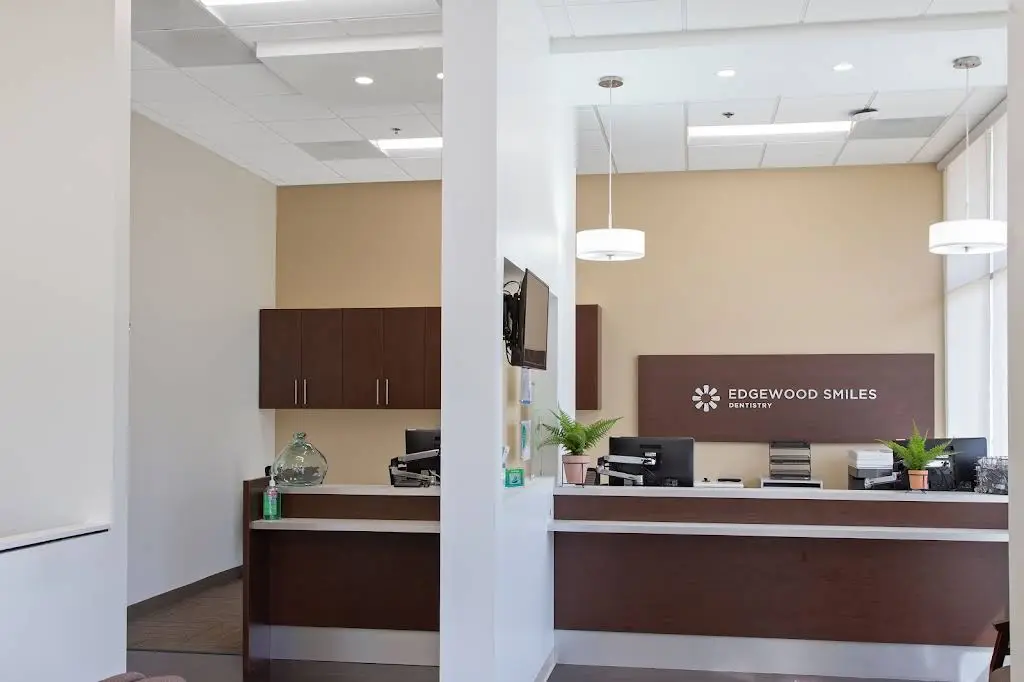 Edgewood Smiles Dentistry - Professional dental clinic exterior with modern facilities