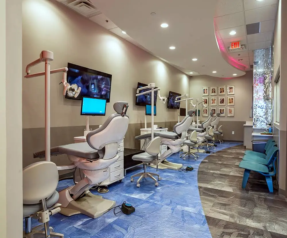 Braces Braces - Professional dental clinic exterior with modern facilities