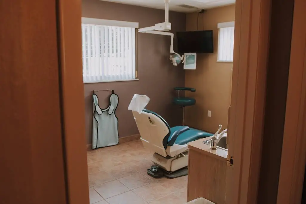Polished Dental Group - Professional dental clinic exterior with modern facilities