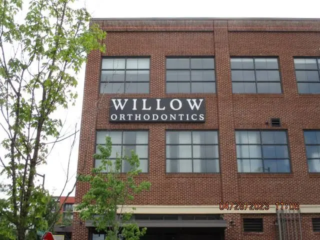 Willow Orthodontics - Professional dental clinic exterior with modern facilities