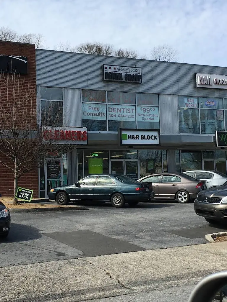 Grant Park Dental Group - Professional dental clinic exterior with modern facilities
