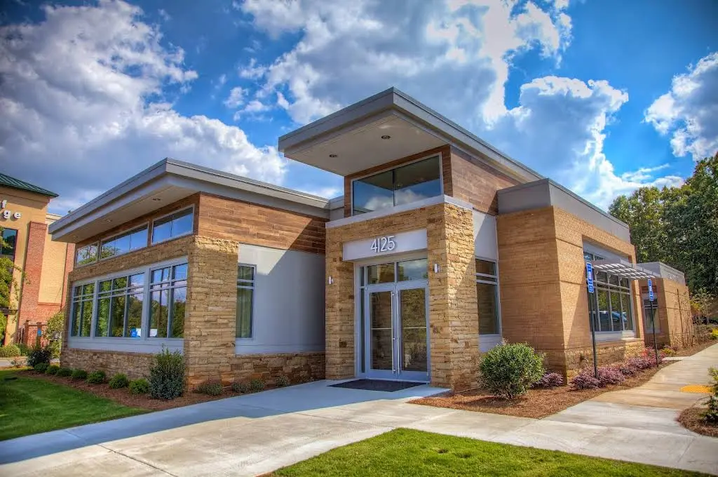 Diab Dental Implants & Periodontics - Professional dental clinic exterior with modern facilities