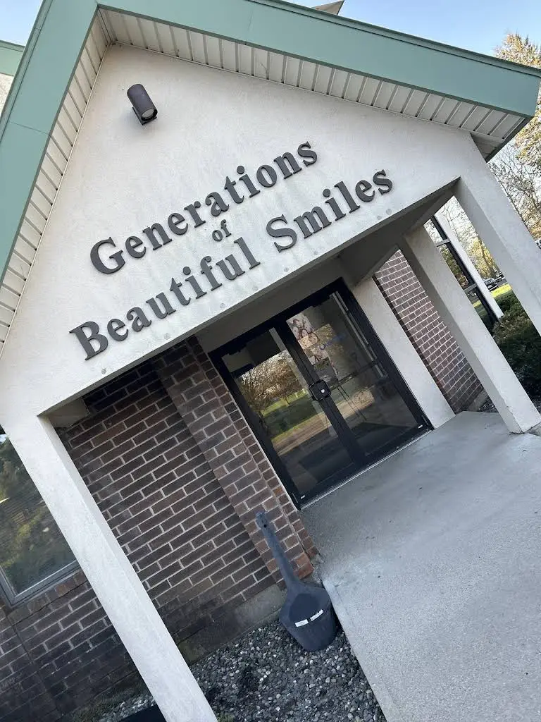 Albany Braces - Professional dental clinic exterior with modern facilities