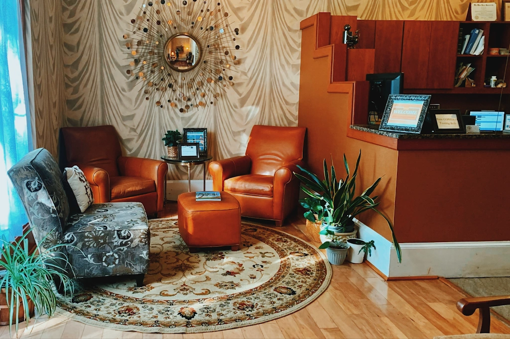 Robert Feil DDS - Professional dental clinic exterior with modern facilities