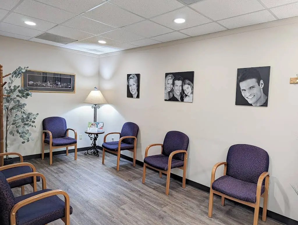 Murrysville Dental Center - Professional dental clinic exterior with modern facilities