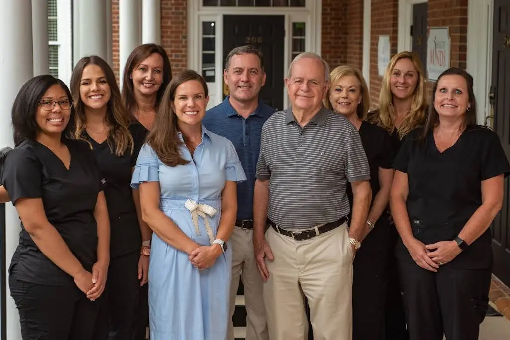 Reagin Family Dentistry - Professional dental clinic exterior with modern facilities
