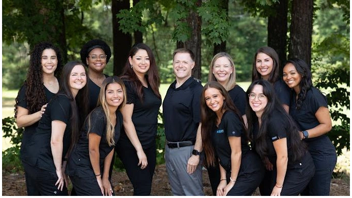 Kaplan Orthodontics - Professional dental clinic exterior with modern facilities