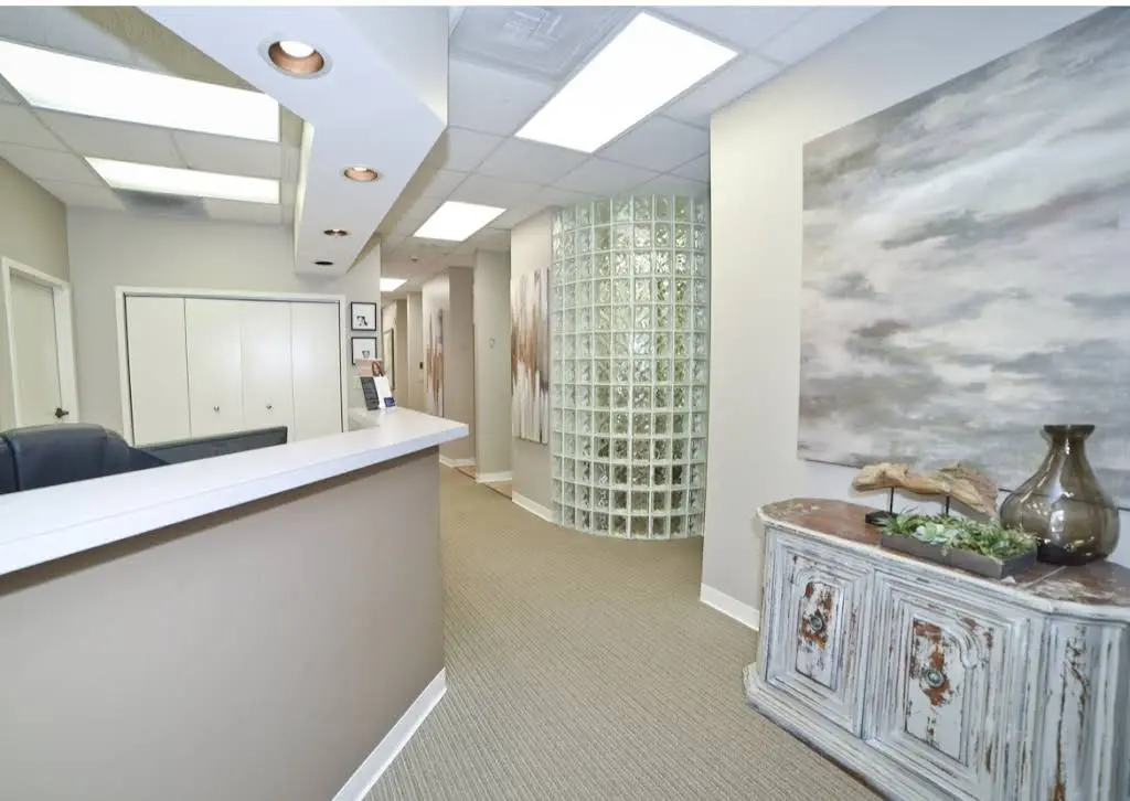 Alpharetta Dental Care - Professional dental clinic exterior with modern facilities