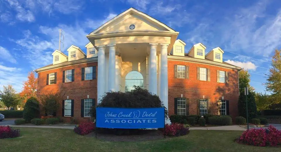 Johns Creek Dental Associates - Professional dental clinic exterior with modern facilities