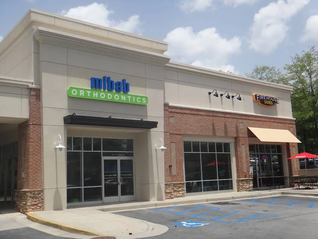 Mibab Orthodontics - Professional dental clinic exterior with modern facilities