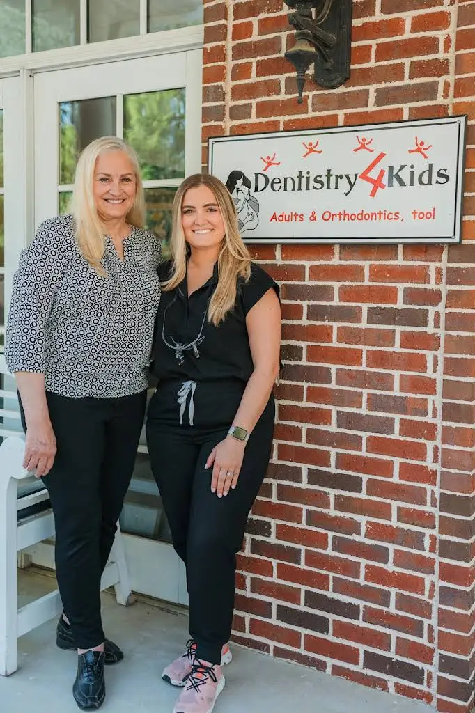 Dentistry 4 Kids - Professional dental clinic exterior with modern facilities