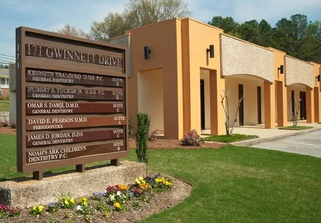 Lawrenceville Dental Associates - Professional dental clinic exterior with modern facilities