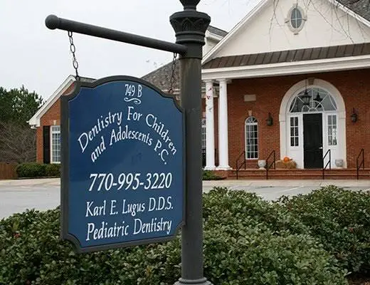 Lugus Pediatric Dentistry / Karl E. Lugus DDS - Professional dental clinic exterior with modern facilities