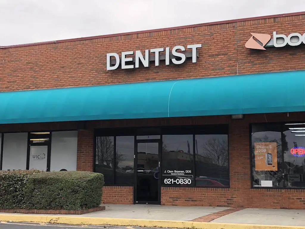 Brannen J Clem DDS - Professional dental clinic exterior with modern facilities