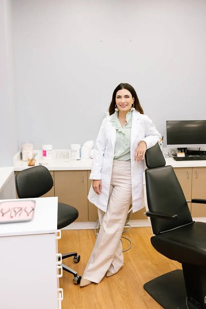 Rêve Orthodontics - Professional dental clinic exterior with modern facilities