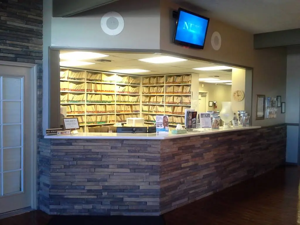 Las Vegas Dental Group - Professional dental clinic exterior with modern facilities