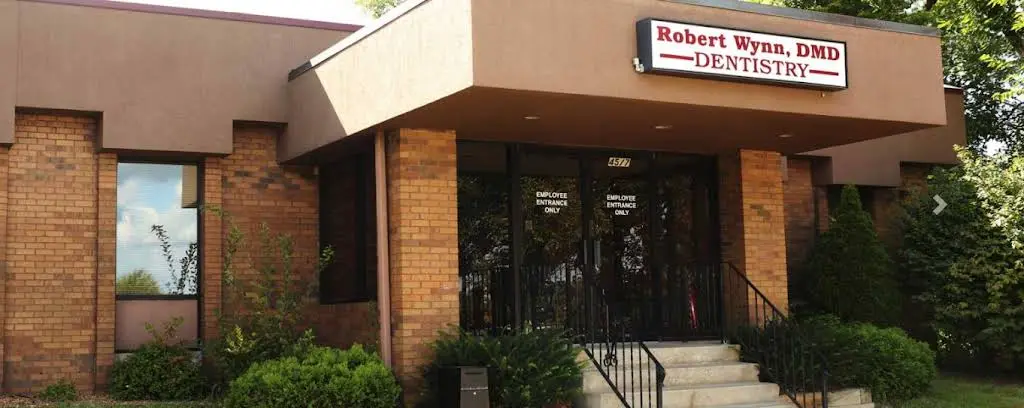 Peoria Dental Care - Professional dental clinic exterior with modern facilities