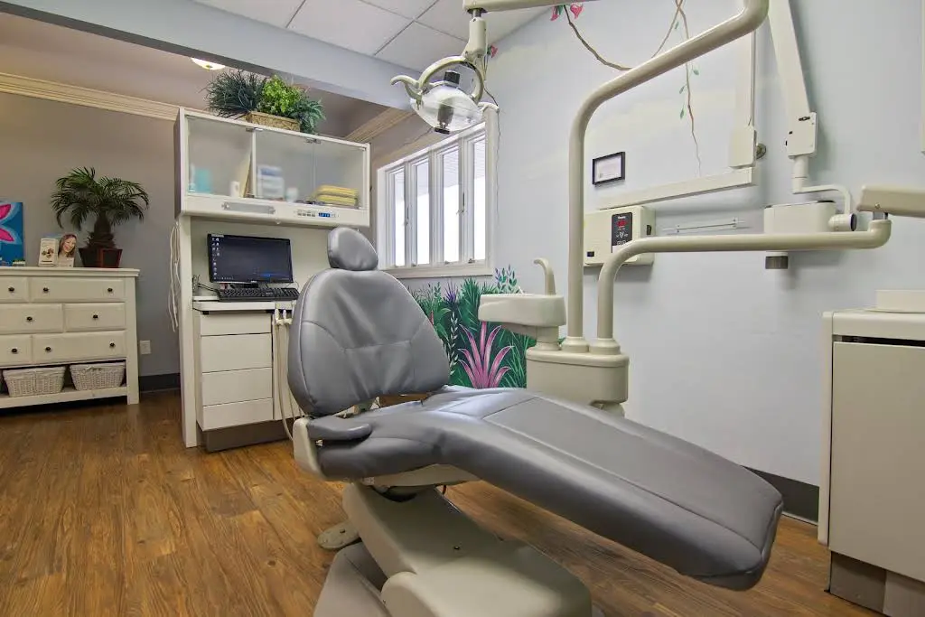 Maple Shade Dental - Professional dental clinic exterior with modern facilities