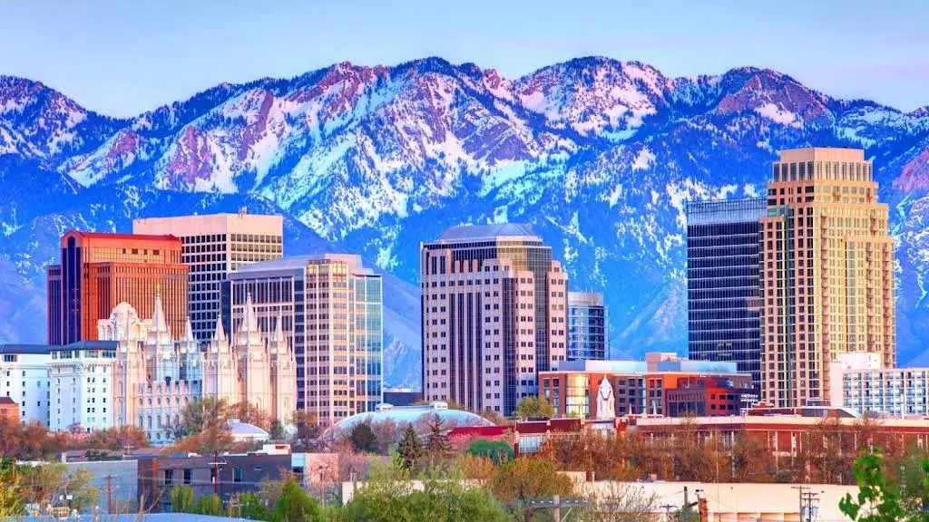 Emergency Dental of Salt Lake City - Professional dental clinic exterior with modern facilities