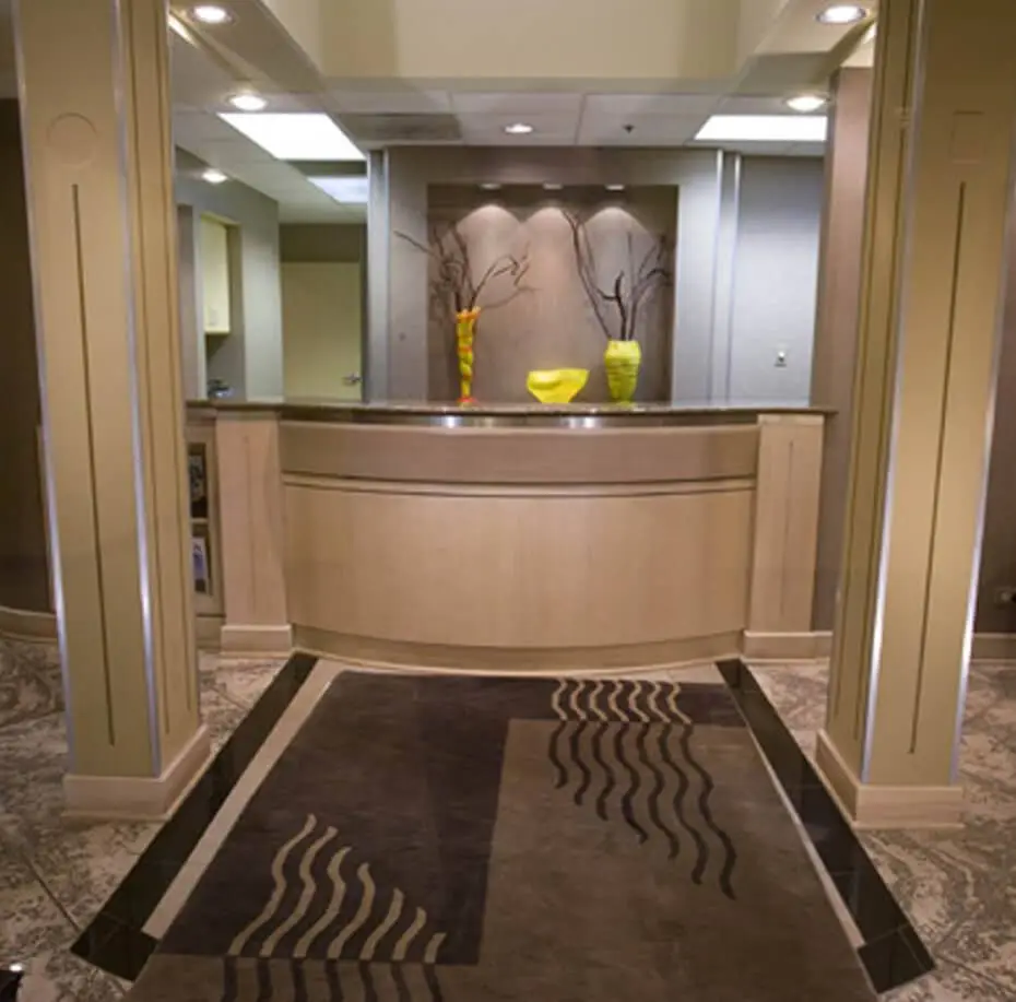 Elmhurst Dental Studio - Professional dental clinic exterior with modern facilities