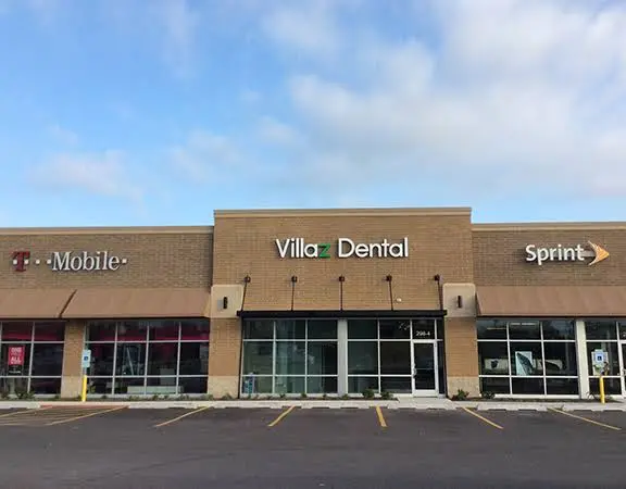 Villaz Dental - Professional dental clinic exterior with modern facilities