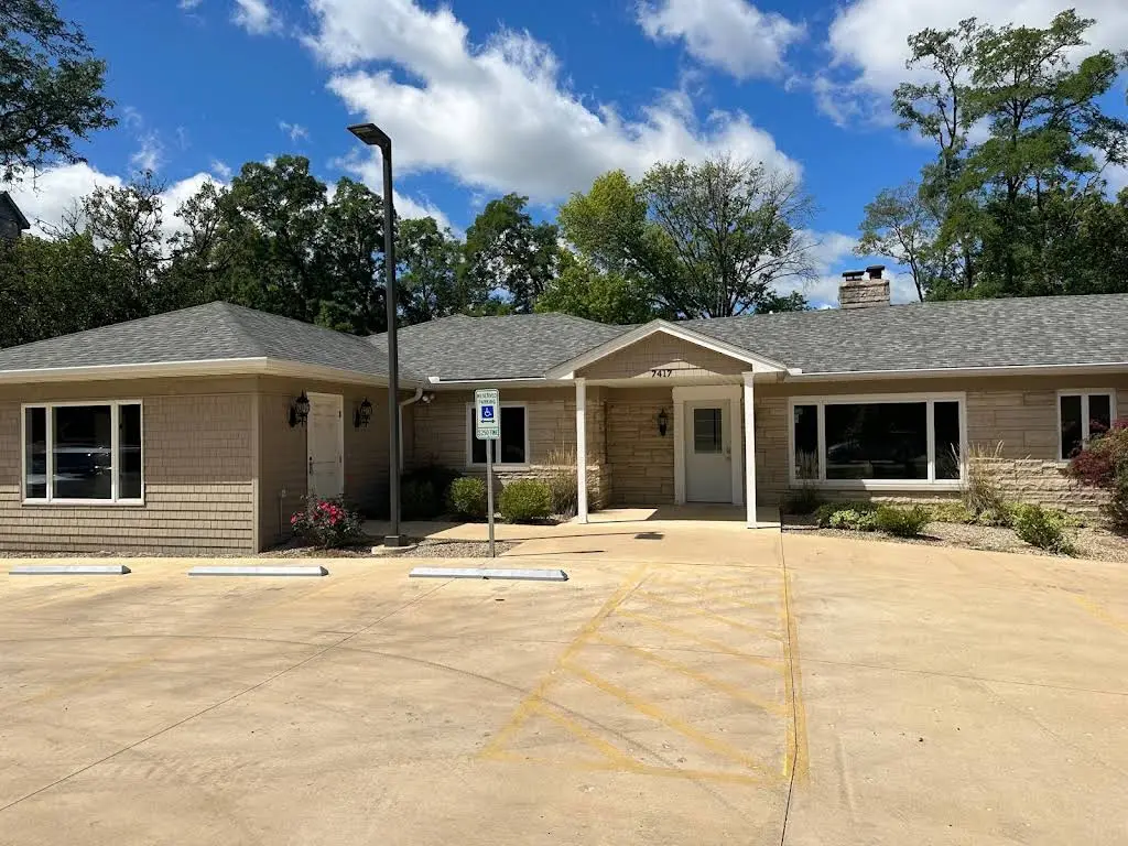 Peoria Dental - Professional dental clinic exterior with modern facilities