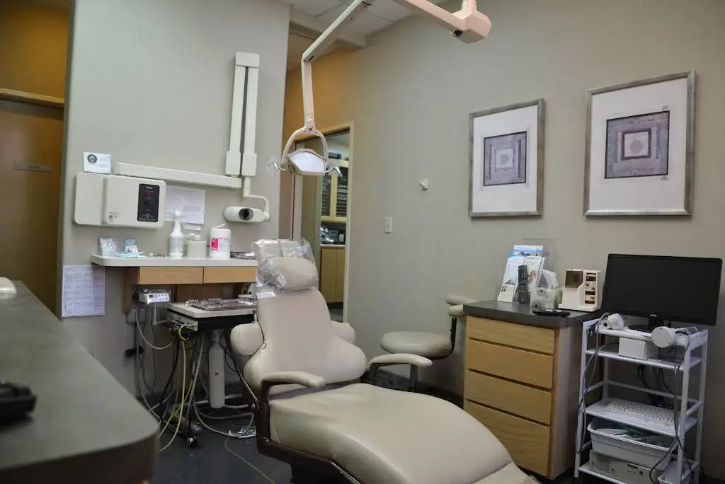 Wanlass Dental - Professional dental clinic exterior with modern facilities