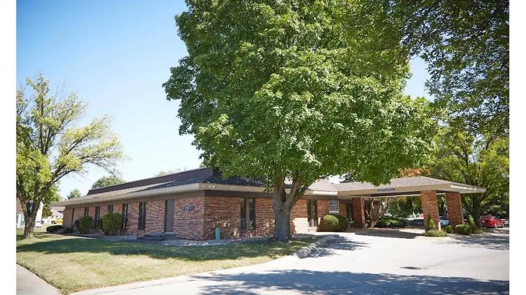 Ruggless Dental: Shane Ruggless, DMD - Professional dental clinic exterior with modern facilities