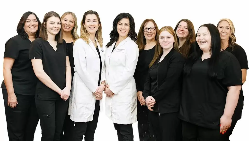 Pinnacle Center - Dental Implants & Periodontics - Professional dental clinic exterior with modern facilities