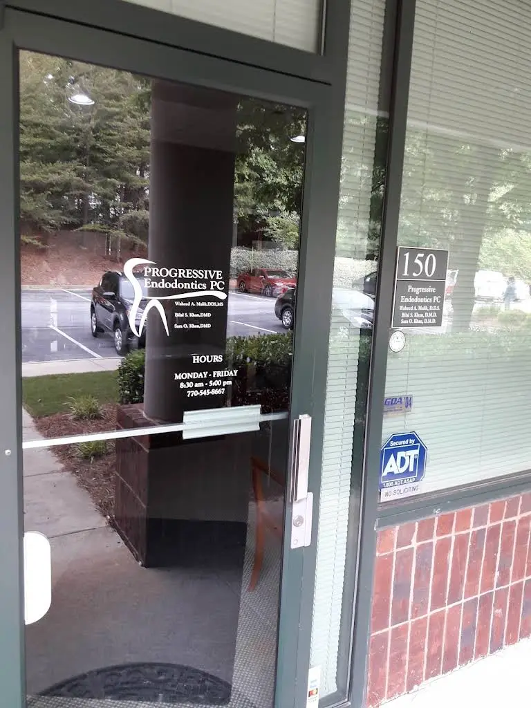 Progressive Endodontics - Professional dental clinic exterior with modern facilities