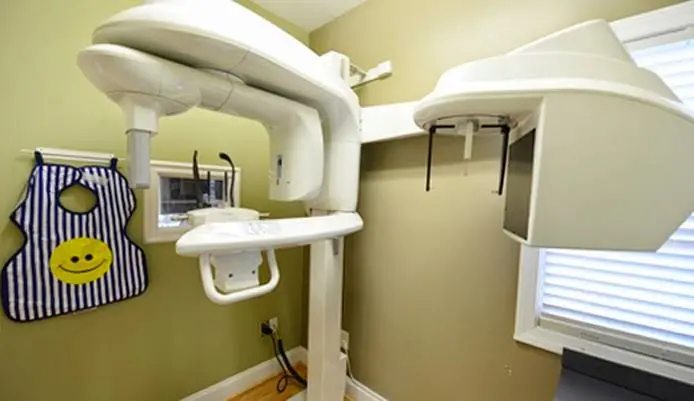 Ye Clinic - Dental, Acupuncture & Chiropractic - Professional dental clinic exterior with modern facilities