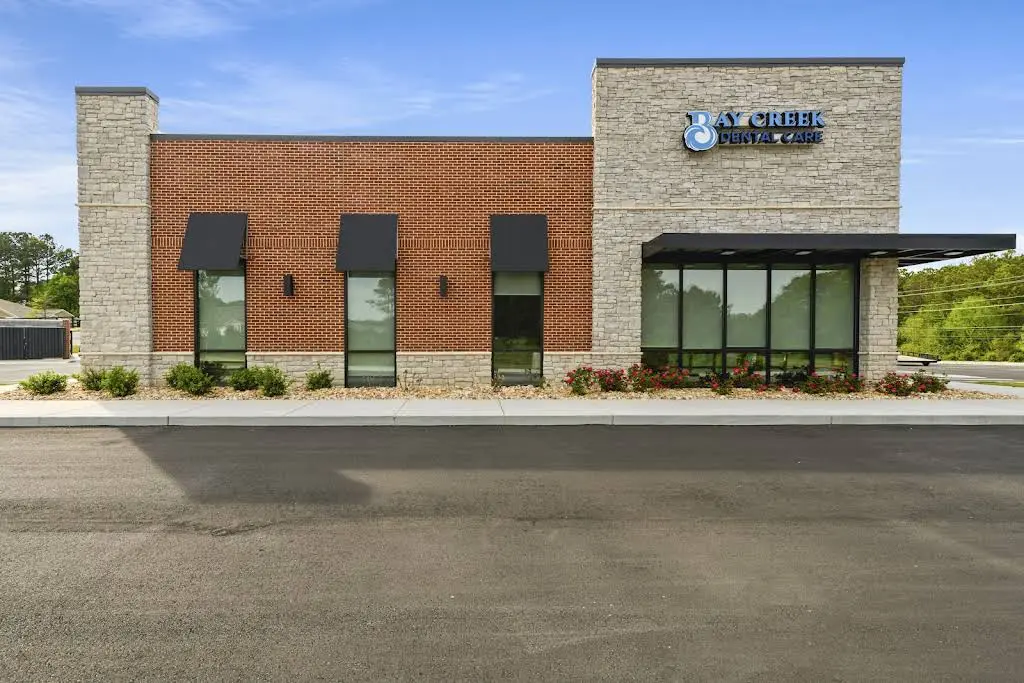 Bay Creek Dental Care - Professional dental clinic exterior with modern facilities