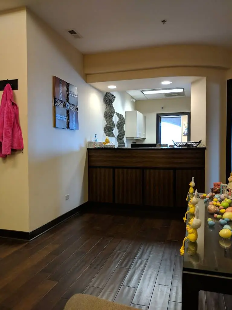 Specialized Endodontic Solutions - Professional dental clinic exterior with modern facilities