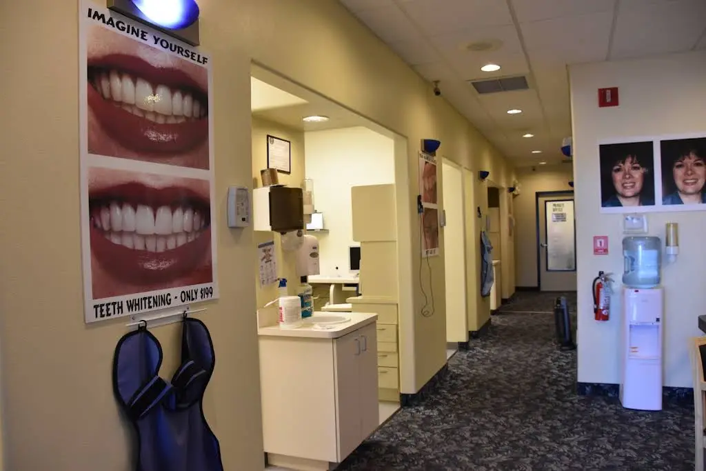 Lake Mead Dental - Professional dental clinic exterior with modern facilities